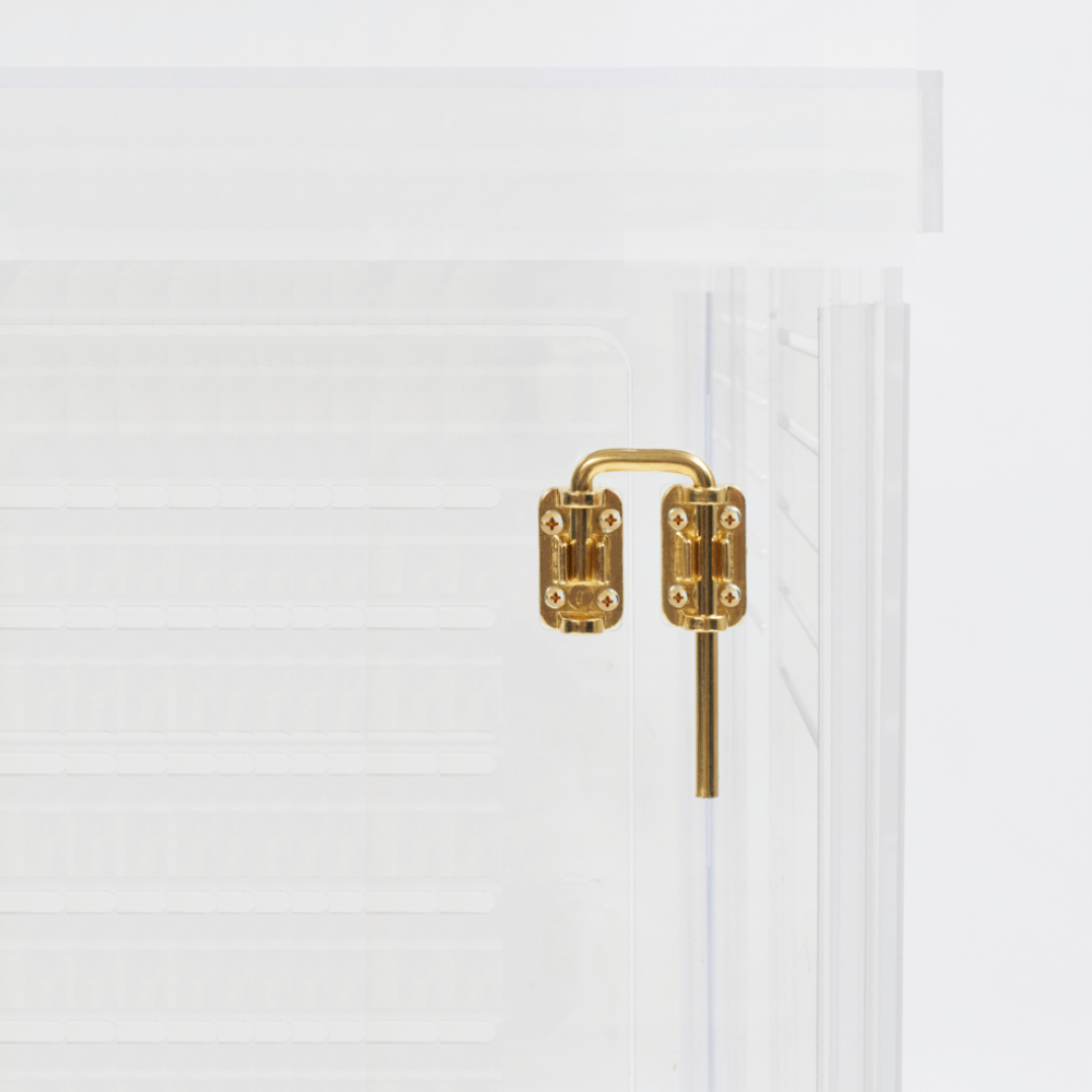 Small Crate (Gold Latch)